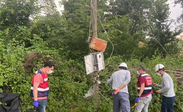 Panoya elektrik bağlamak isterken akıma kapılıp hayatını kaybetti