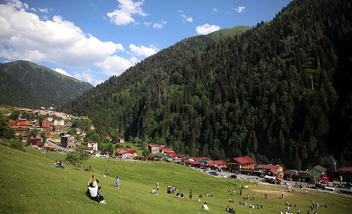 Ayder Yaylası eski günlerine dönüyor