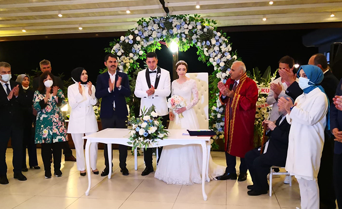 Bakan Kurum Nikah şahidi oldu