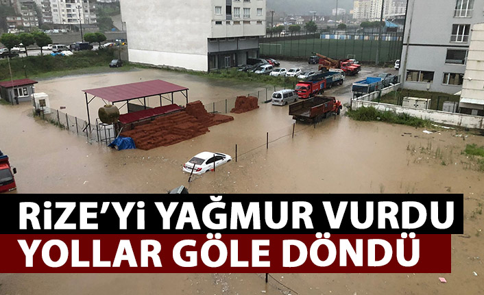 Rize'yi yağmur vurdu! Yollar göle döndü