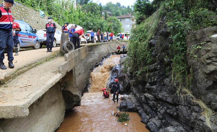 Rize'de kayıpları arama çalışması devam ediyor