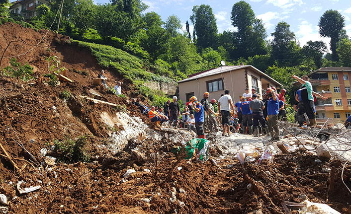 Rize'de selin bıraktığı hasar belirleniyor