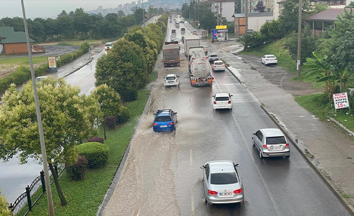 Ordu'da sağanak tedirgin etti