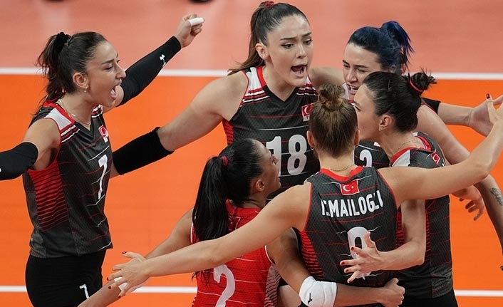 A Milli Kadın Voleybol Takımı yarı final maçını bekliyor