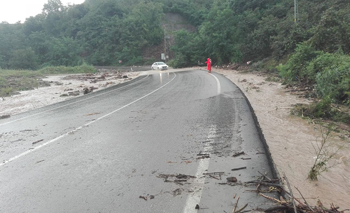 Ordu'da sağanak nedeniyle dereler taştı