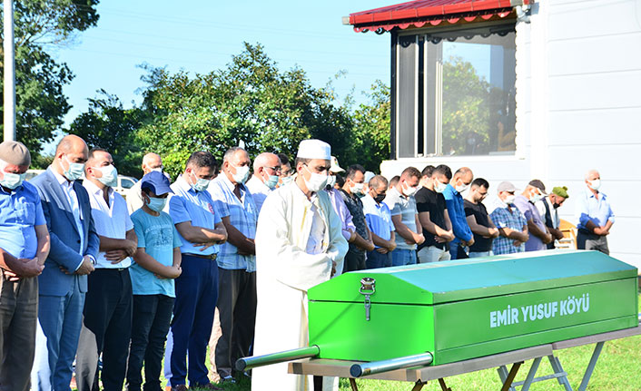 Evlenmeyi reddedince öldürülen 16 yaşındaki kız toprağa verildi