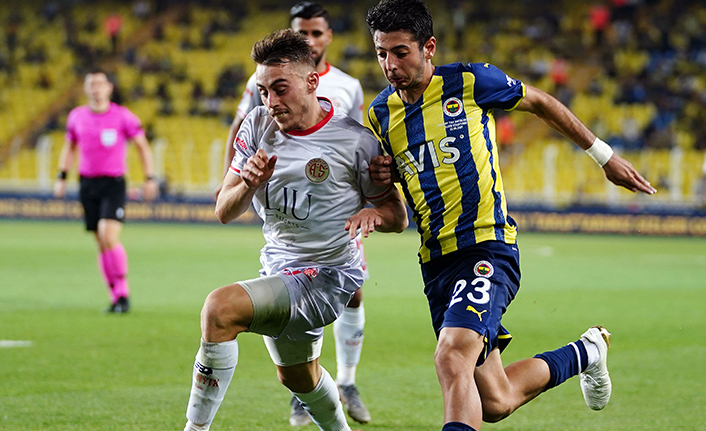 Fenerbahçe Antalyaspor'u geçti