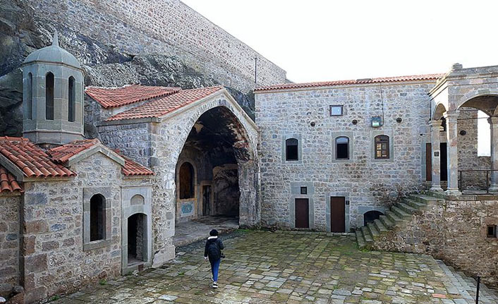 Trabzon'da Kızlar Manastırı ziyarete açıldı