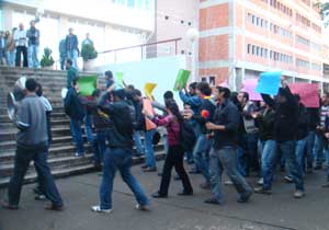 KTÜ'de İsrail protesto edildi