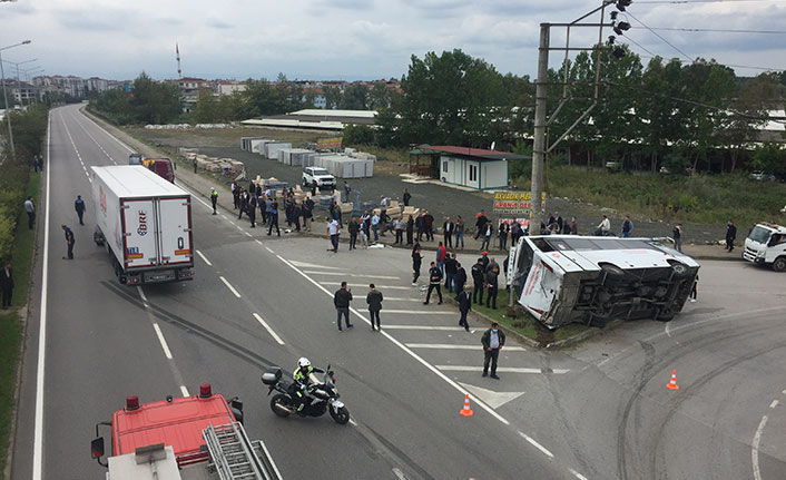 Samsun'da kaza! Tır yolcu otobüsüyle çarpıştı