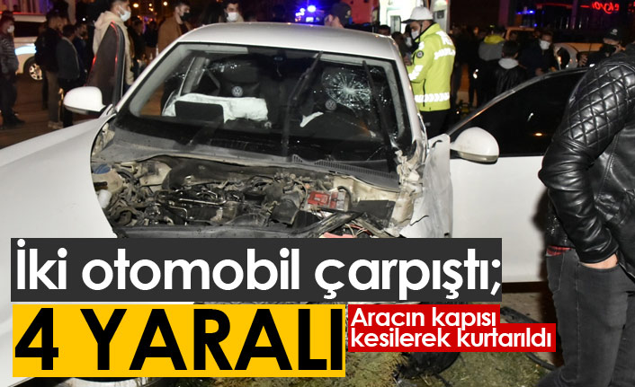 İki otomobil çarpıştı: 4 yaralı