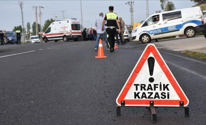 Samsun'da kaza! Motosiklet kamyonete çarptı