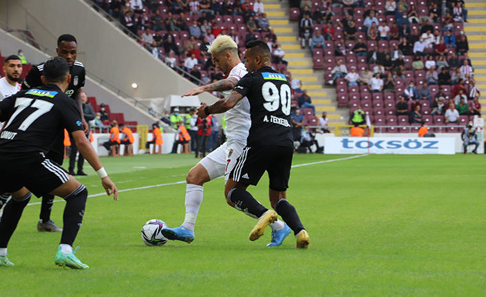 Beşiktaş Hatayspor'a mağlup oldu