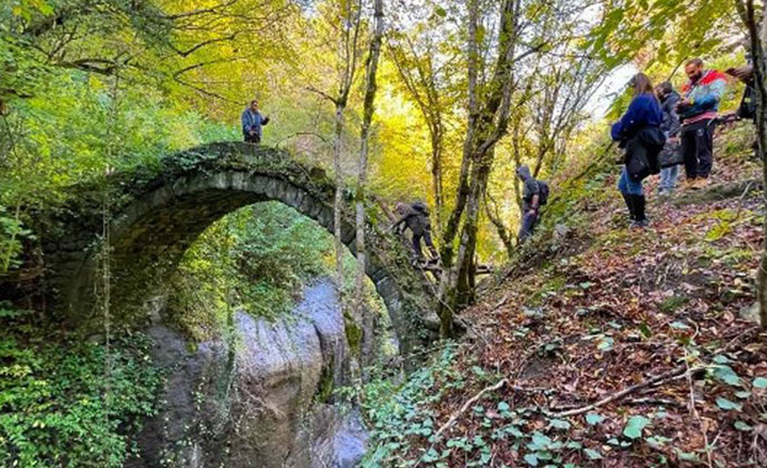 Artvin'de tarihi Banakna Köprüsü keşfedilmeyi bekliyor