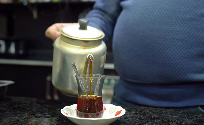 Rize’nin sıcak çayı hem el hem cep yakıyor