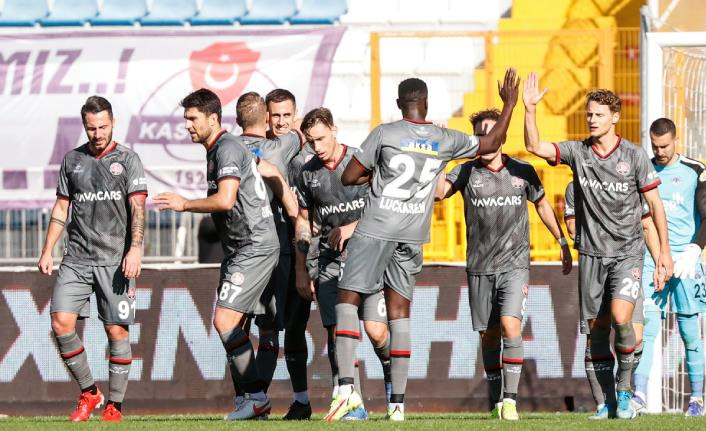 Karagümrük Kasımpaşa'yı 3-1'le geçti