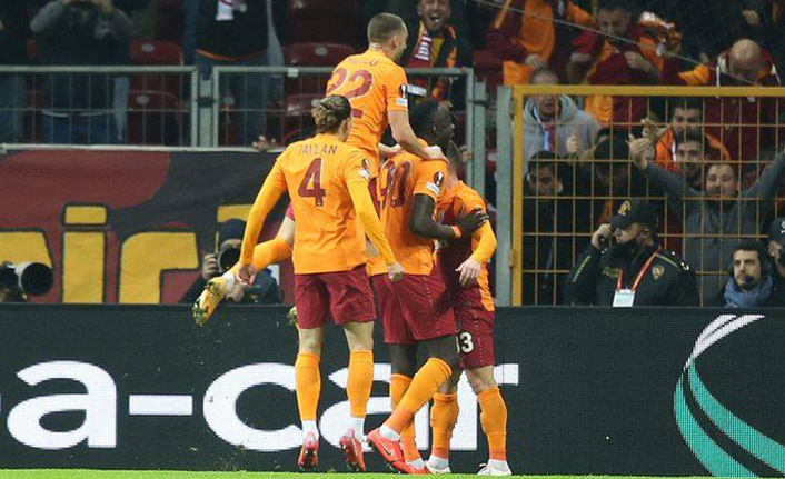 Galatasaray gruptan çıkmayı garantiledi