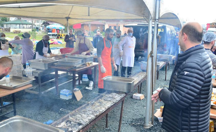 Hamsi festivali: 1,5 ton hamsi tüketildi