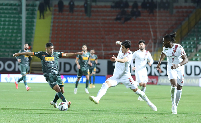 Alanyaspor Hatayspor'a gol yağdırdı