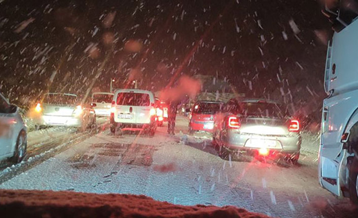 Samsun- Ankara kara yolu çift yönlü trafiğe kapandı