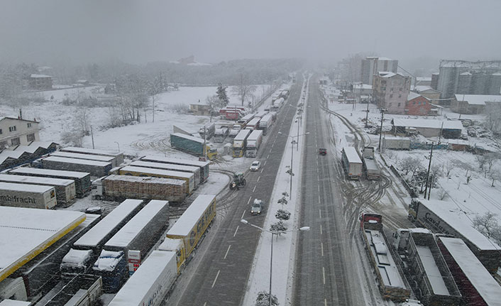 Samsun karayolu tır geçişine kapatıldı