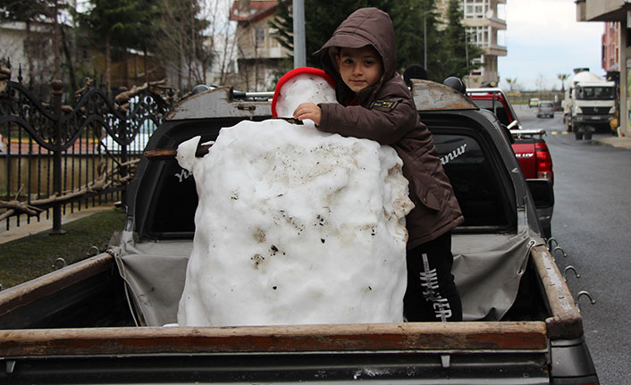 Rize'de kardan adama şehir turu attırdılar