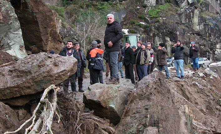 Artvin'de heyelan sonrası çalışma başladı!