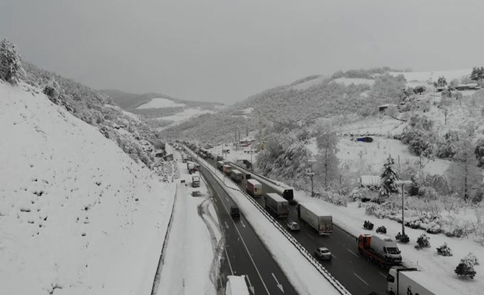 Samsun son 50 yılın en yoğun kar yağışını aldı