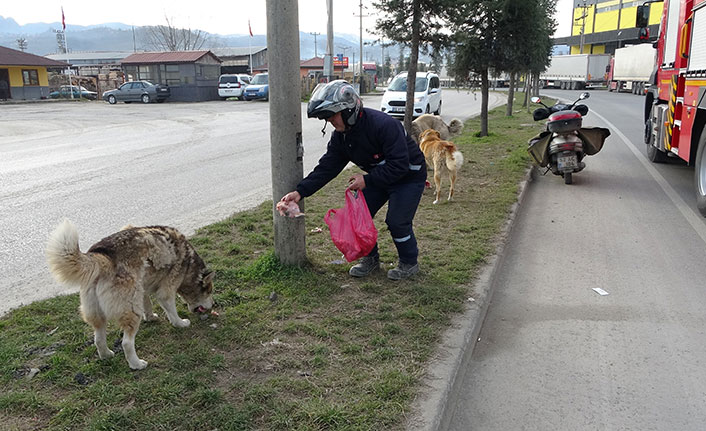 Gazete dağıtıcısından alkışlanacak hareket!