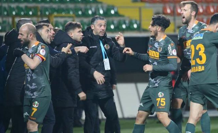 Kupada son yarı finalist Alanyaspor