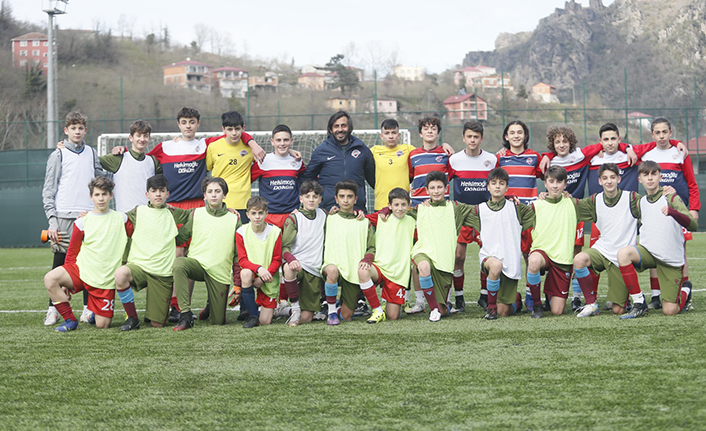 1461 Trabzon U14 Takımı yeni sezona hazırlanıyor