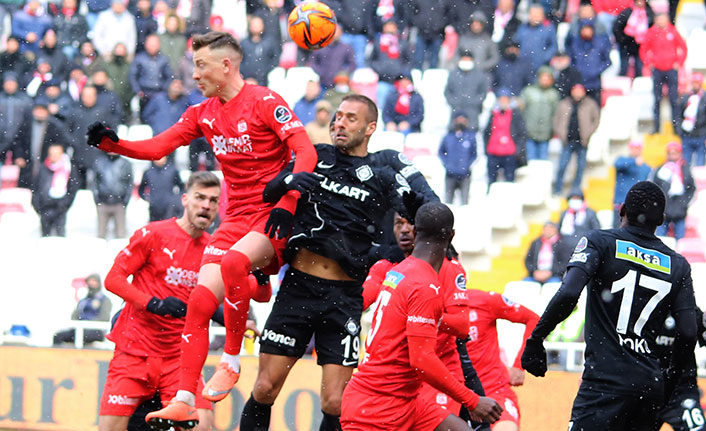 Sivasspor Altay'ı mağlup etti