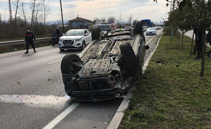 Otomobilden fırlayan sürücü olay yerinde hayatını kaybetti