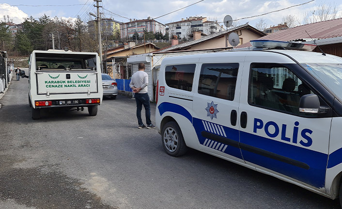 Babasına ulaşamadı, polis eve gidince gerçek ortaya çıktı