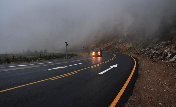 Trabzon-Gümüşhane yolunda çalışma. 13 Nisan 2022