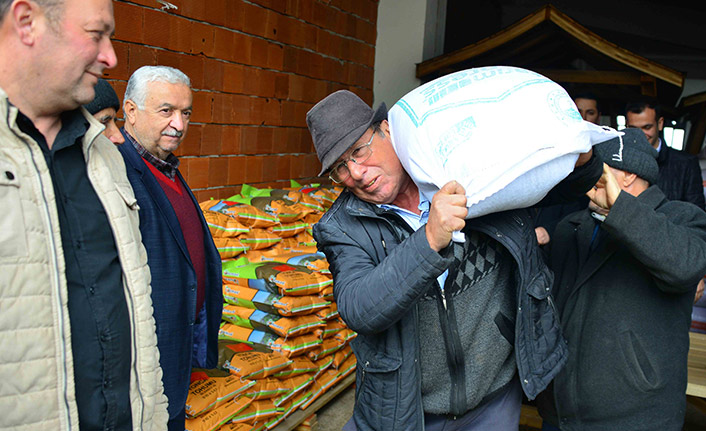 Üreticilere 13 ton tohum dağıtıldı