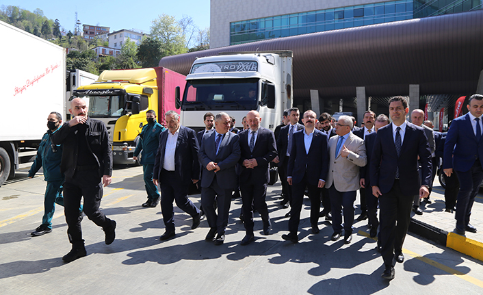 Bakan Muş: "İhracatın artmasıyla beraber tır trafiğinde bir yoğunluk söz konusu"