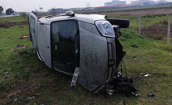 Samsun'da hafif ticari araç takla attı: 1 yaralı