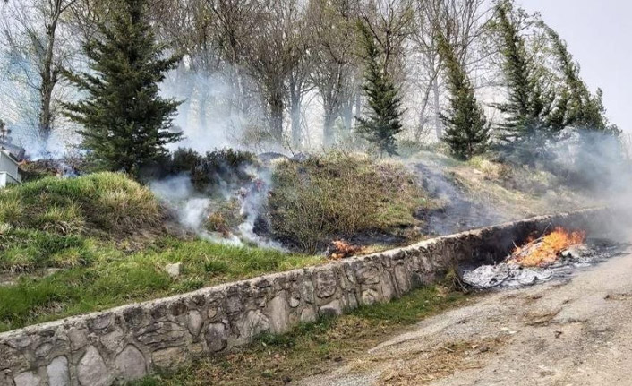 Giresun'da rüzgar çatıları uçurdu, yangınlara neden oldu