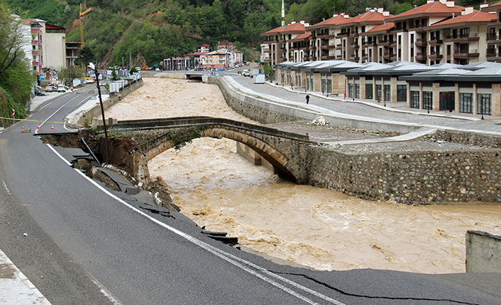 Giresun'da 20 ay önce yaşanan sel korkusu yeniden yaşandı