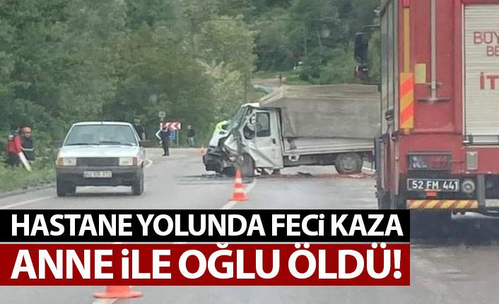 Hastane yolunda feci kaza! Anne ve oğlu öldü!