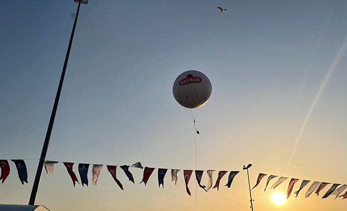 Rize günlerinde gökyüzüne çay gönderdiler