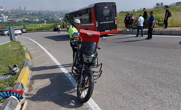 Samsun'da motosiklet belediye otobüsüyle çarpıştı