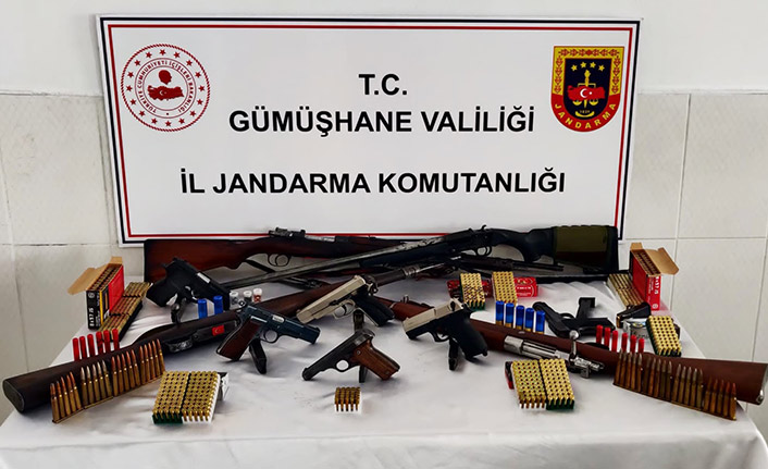 Kaçak silaha bir darbe de Jandarma’dan