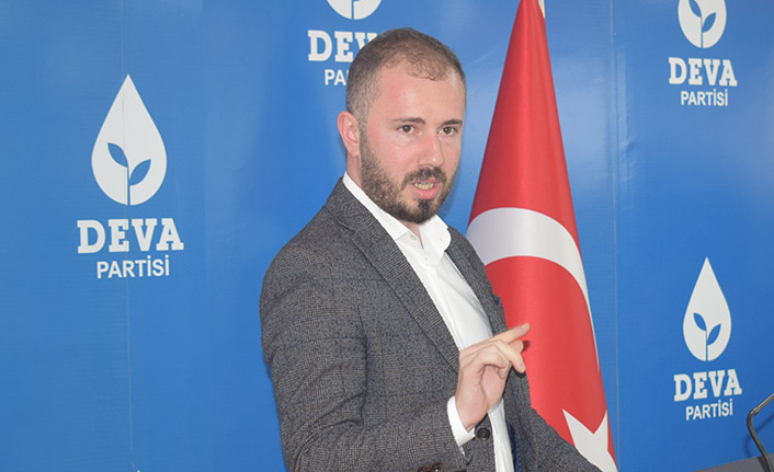 Çiçek "Tutarsız dış politikanın bedelini Trabzon esnafı ödüyor"