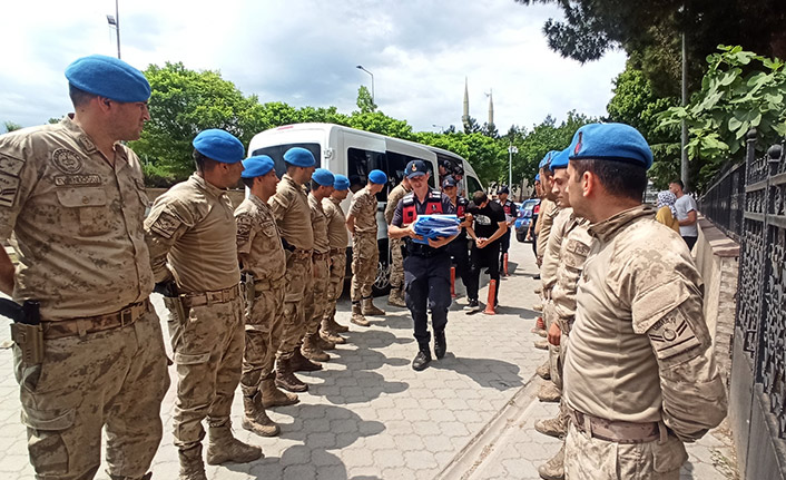 Samsun'da uyuşturucu satıcılarına dev operasyon! 20 gözaltı