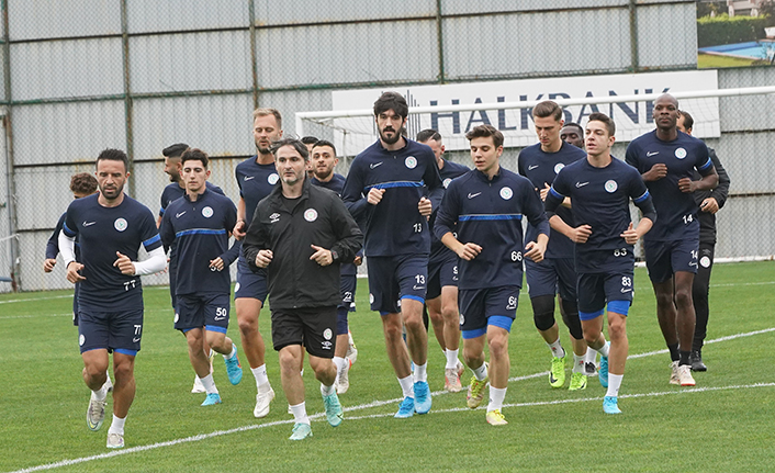 Bülent Korkmaz: "Rizespor'un layık olduğu yer Süper Lig"