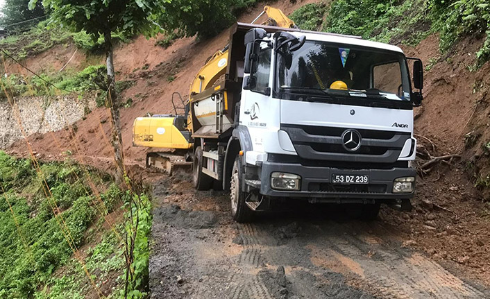 Rize'de yağışlar sonrası heyelan