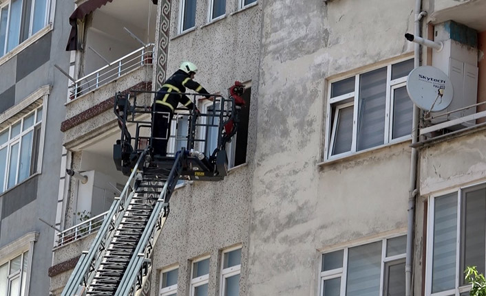 Ocakta unutulan yemek itfaiyeyi alarma geçirdi