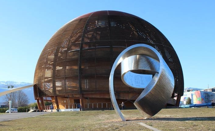 CERN'deki Büyük Hadron Çarpıştırıcısı ile yeni parçacıklar keşfedildi